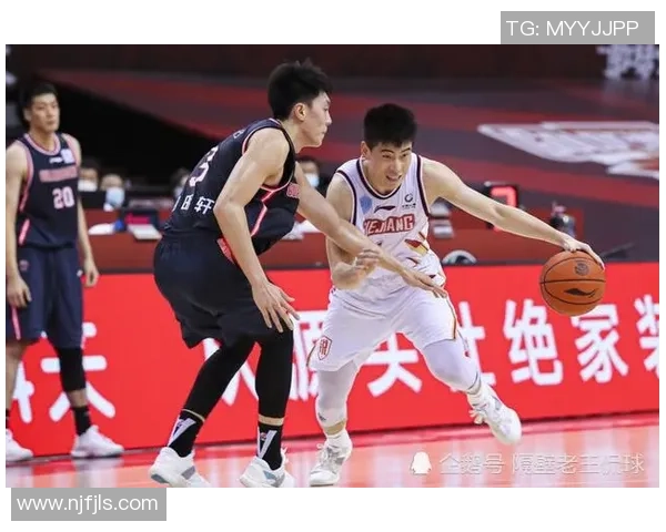北京篮球队技术争议引发热议球迷与专家观点碰撞激烈讨论
